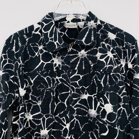 Chico's Size Medium Black & White Floral Long Sleeve Zip Up Shacket Top - Picture 2 of 7